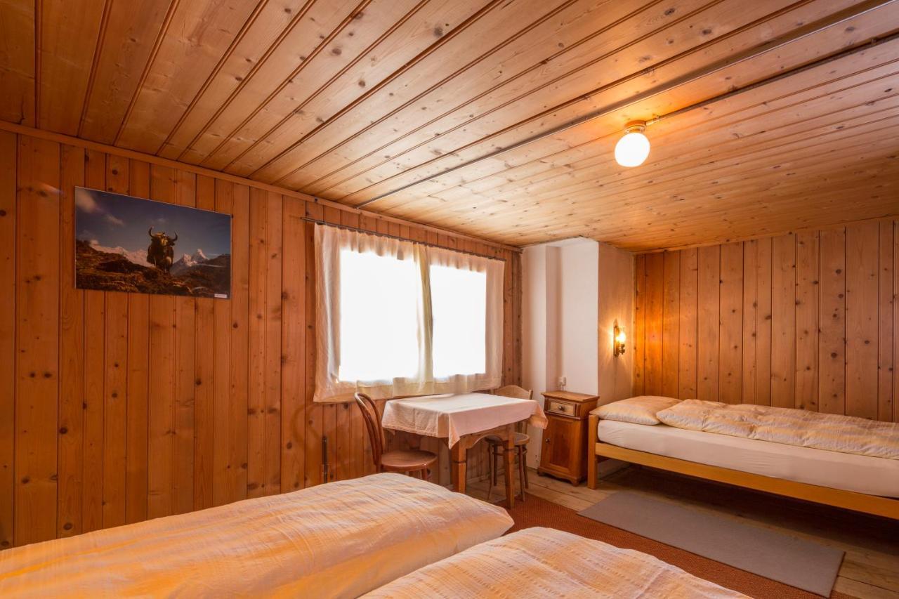 Gasthaus Alpenrose Juf Hotel Exterior photo